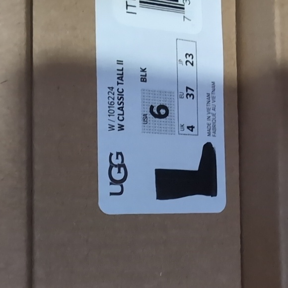 UGG with classic tall II - Picture 9 of 11